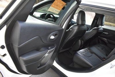 2022 Jeep Cherokee Latitude Lux