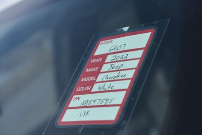 2022 Jeep Cherokee Latitude Lux