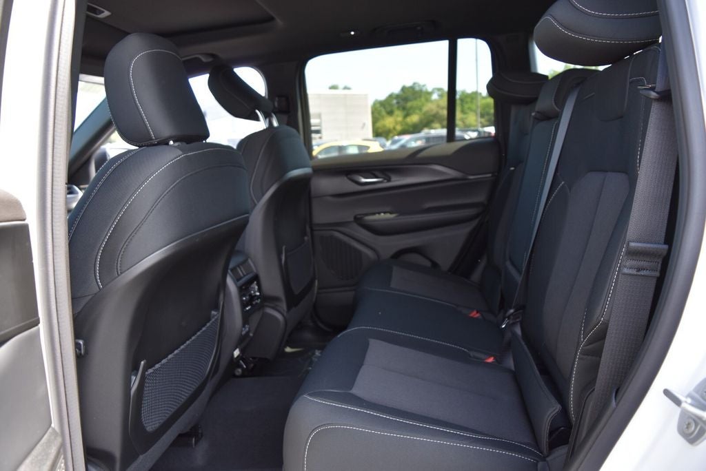 2026 Jeep Grand Cherokee Laredo X
