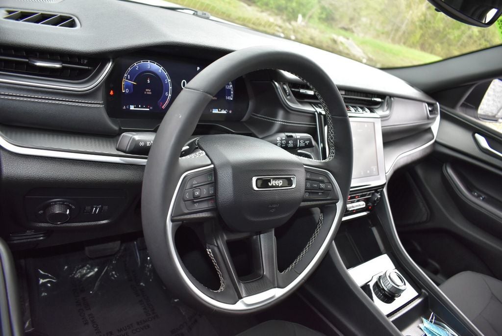 2024 Jeep Grand Cherokee Laredo X