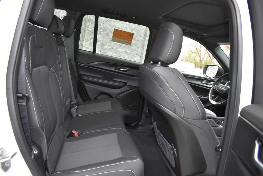 2024 Jeep Grand Cherokee Laredo X