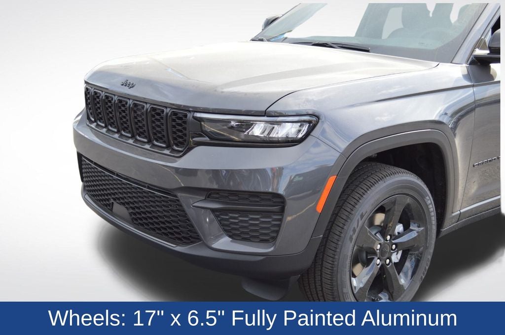 2025 Jeep Grand Cherokee Laredo