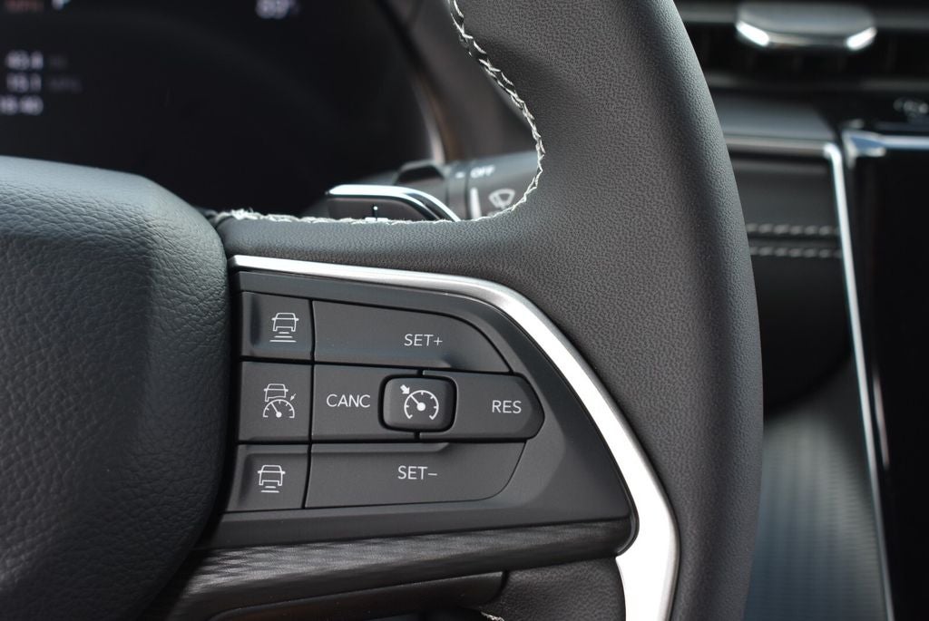 2026 Jeep Grand Cherokee Laredo