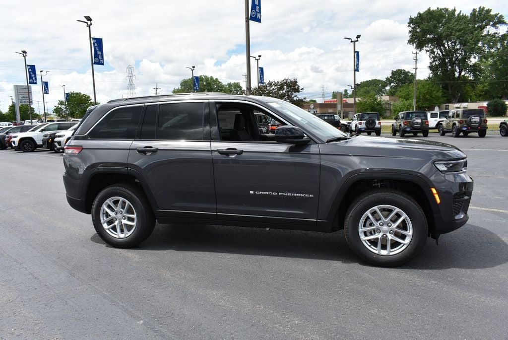 2026 Jeep Grand Cherokee Laredo