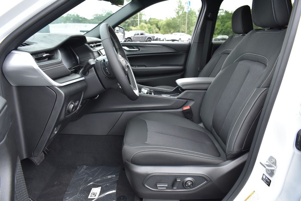 2026 Jeep Grand Cherokee Laredo X