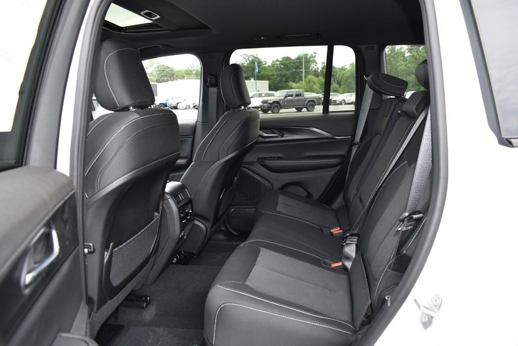 2026 Jeep Grand Cherokee Laredo X
