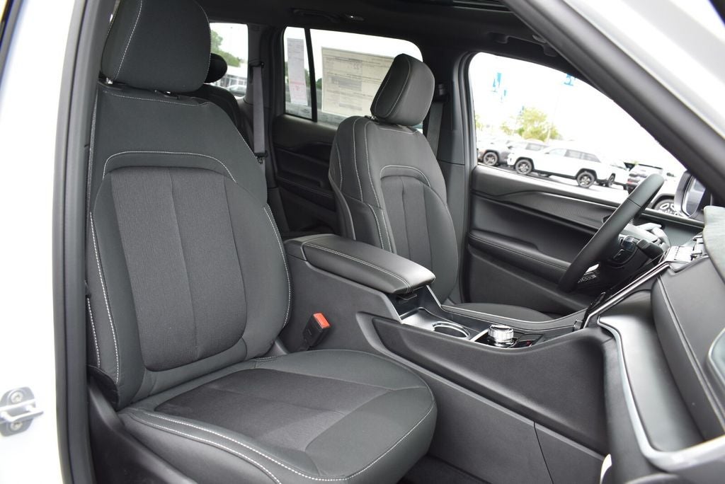 2026 Jeep Grand Cherokee Laredo X