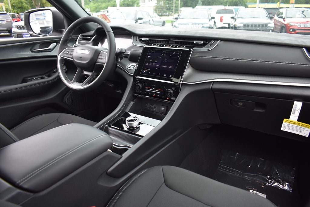 2026 Jeep Grand Cherokee Laredo X