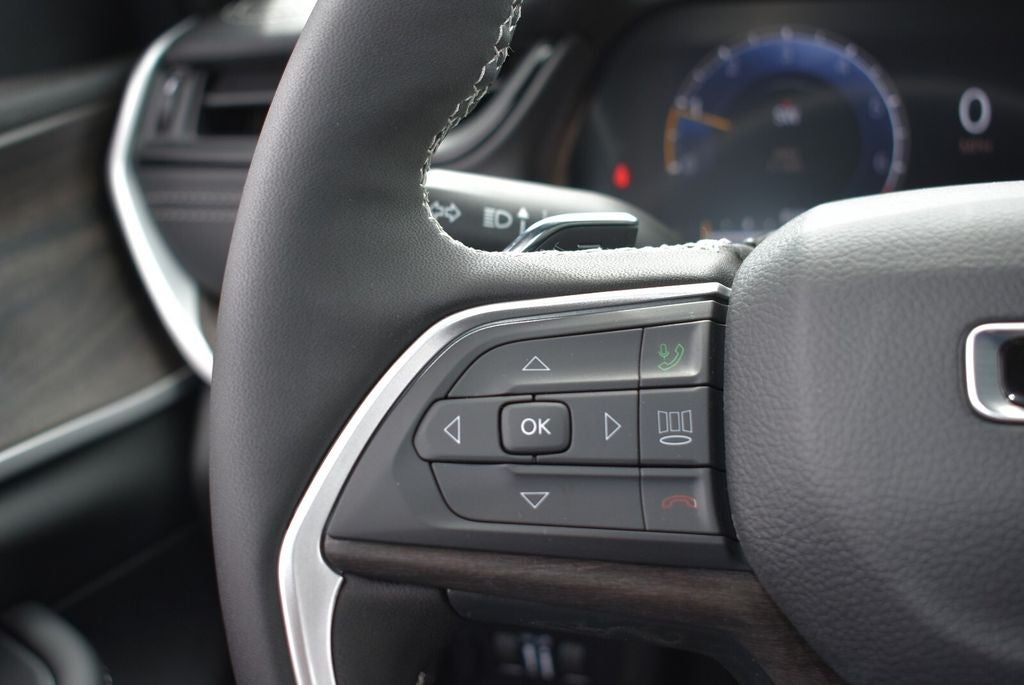 2026 Jeep Grand Cherokee Laredo Altitude