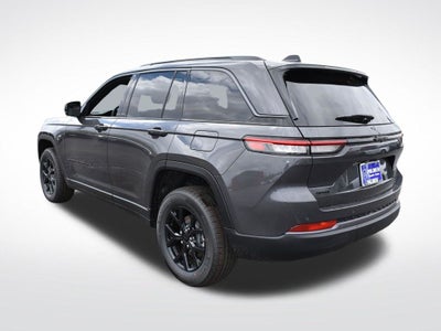 2026 Jeep Grand Cherokee Laredo Altitude