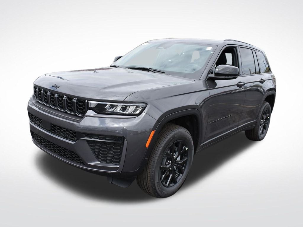 2026 Jeep Grand Cherokee Laredo Altitude