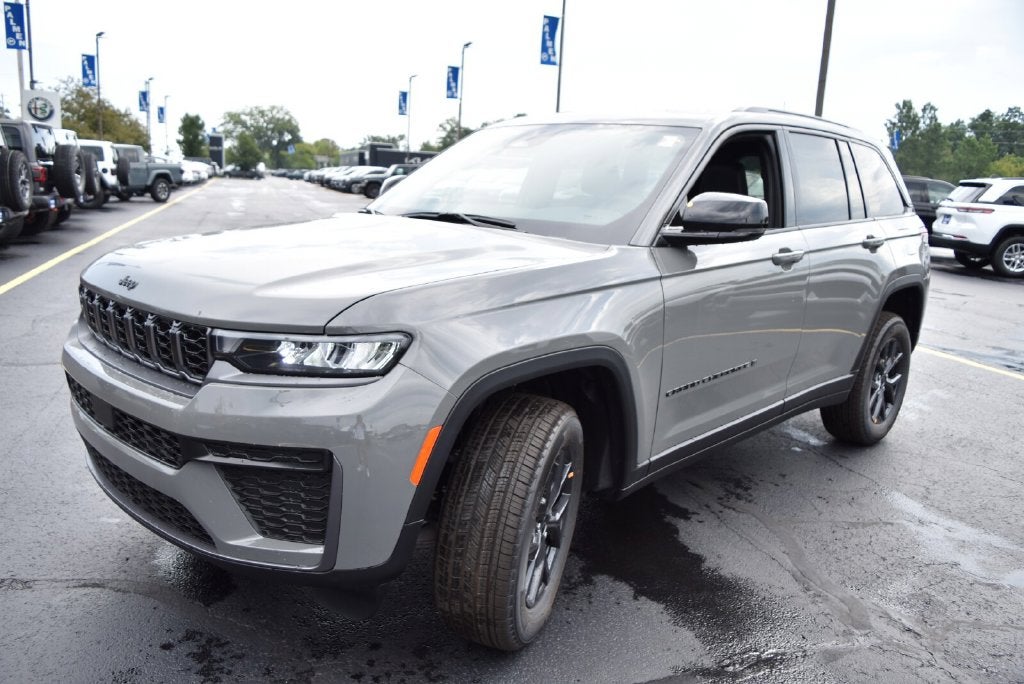 2027 Jeep Grand Cherokee Altitude