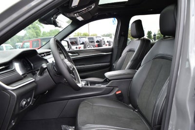 2027 Jeep Grand Cherokee Altitude