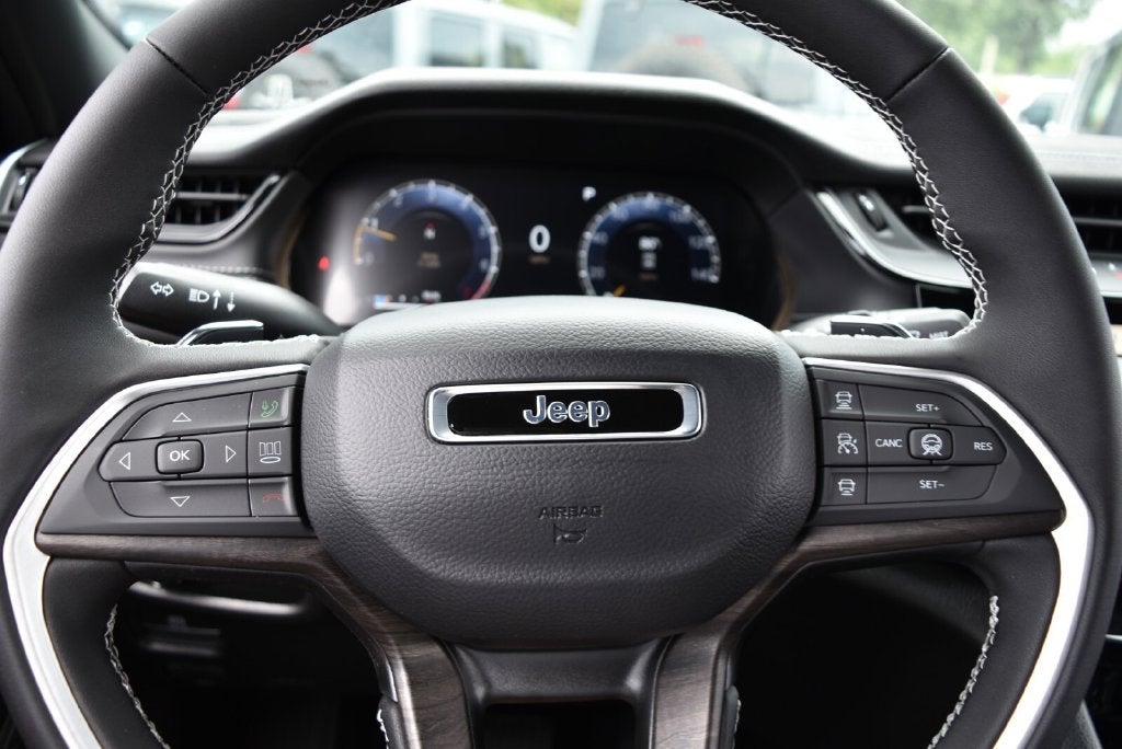 2027 Jeep Grand Cherokee Altitude