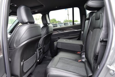 2027 Jeep Grand Cherokee Altitude