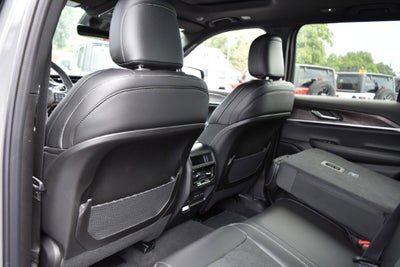 2027 Jeep Grand Cherokee Altitude