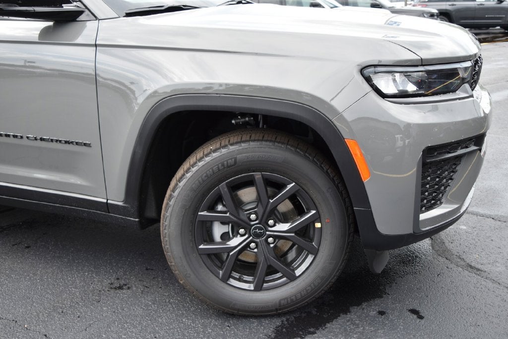 2027 Jeep Grand Cherokee Altitude
