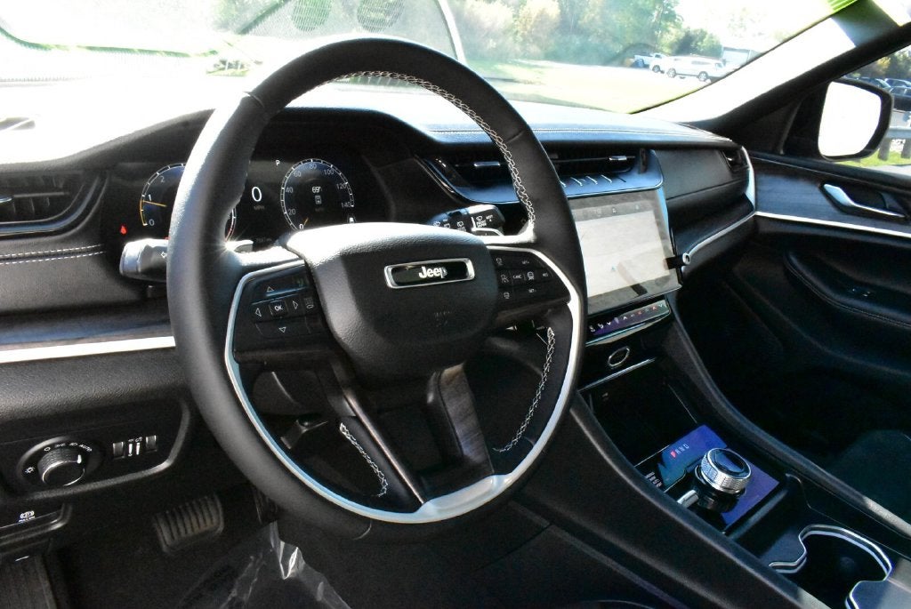 2026 Jeep Grand Cherokee Altitude