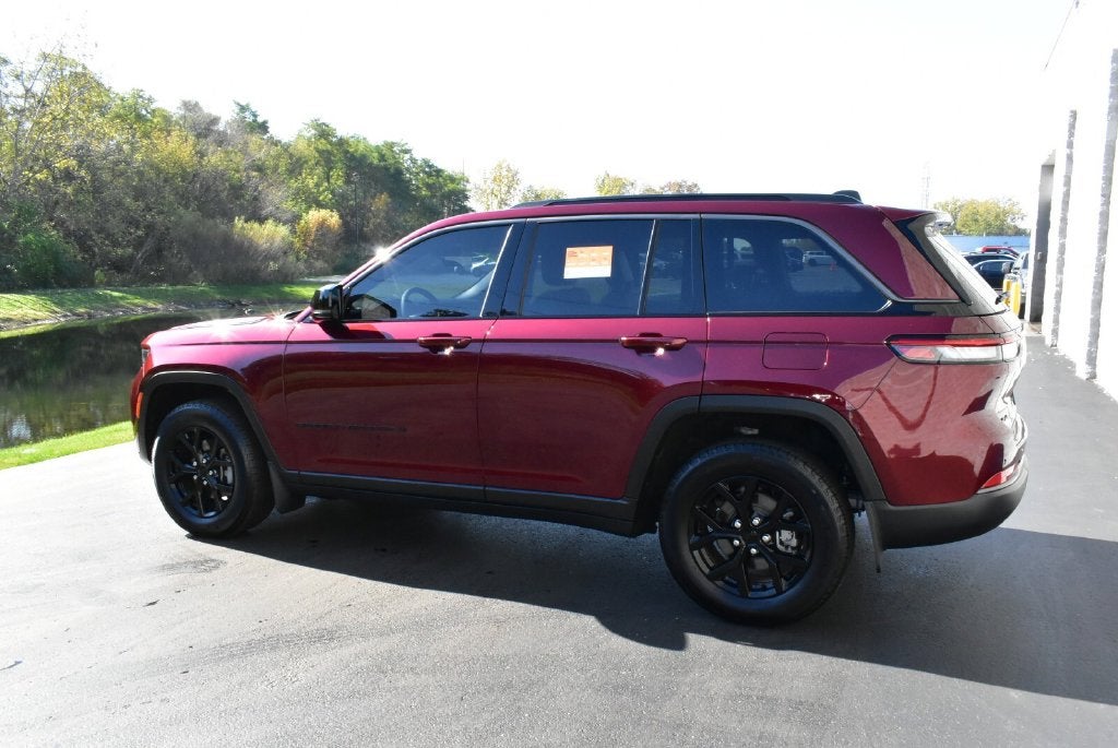 2026 Jeep Grand Cherokee Altitude