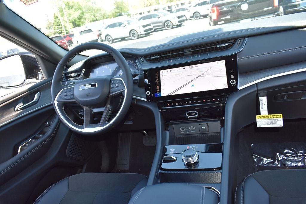 2026 Jeep Grand Cherokee Altitude