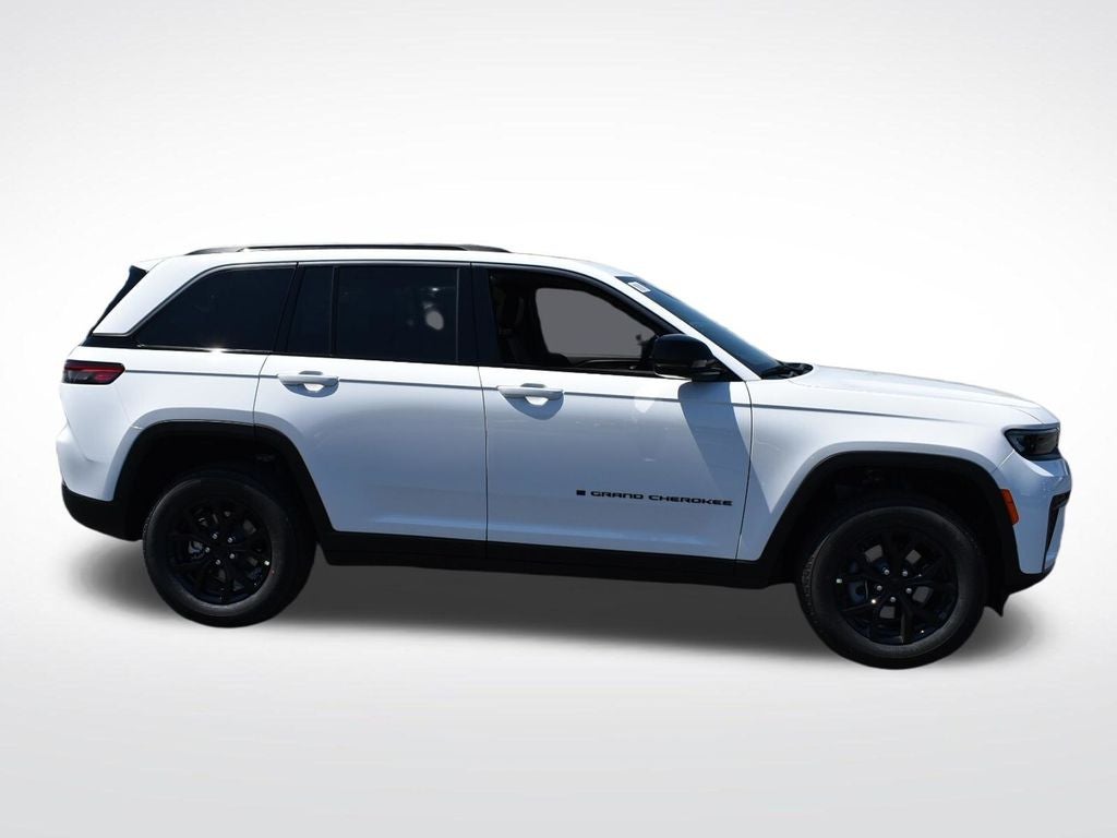 2026 Jeep Grand Cherokee Altitude