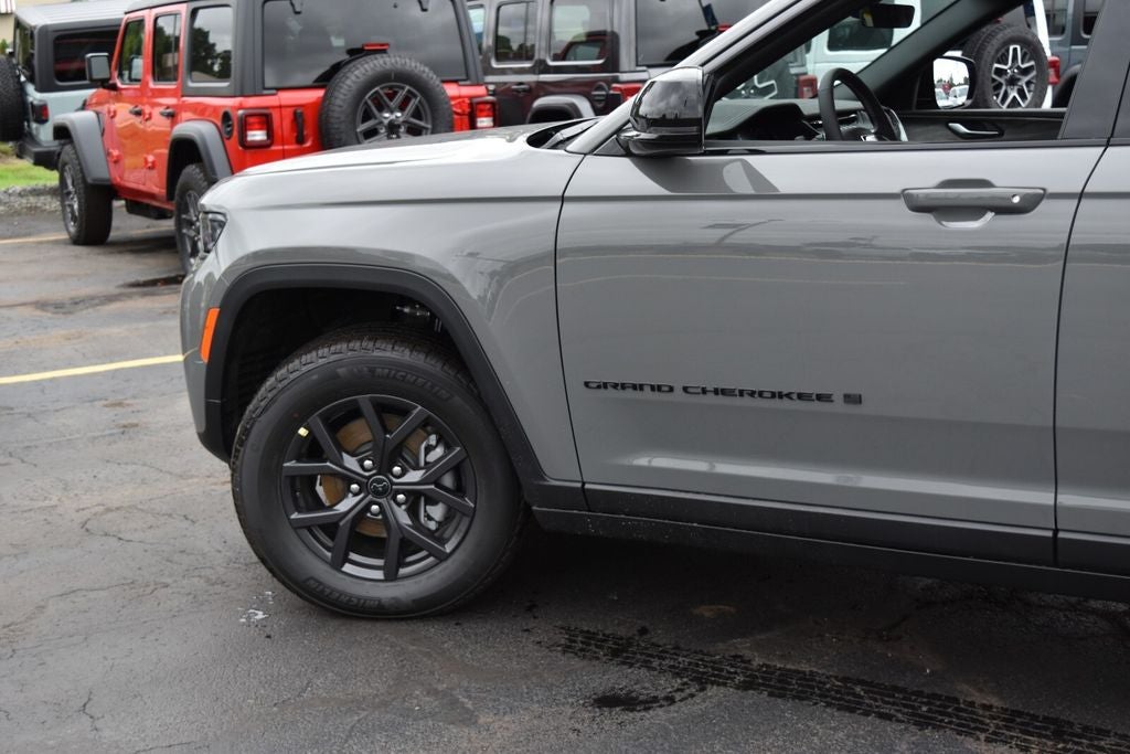 2027 Jeep Grand Cherokee Altitude