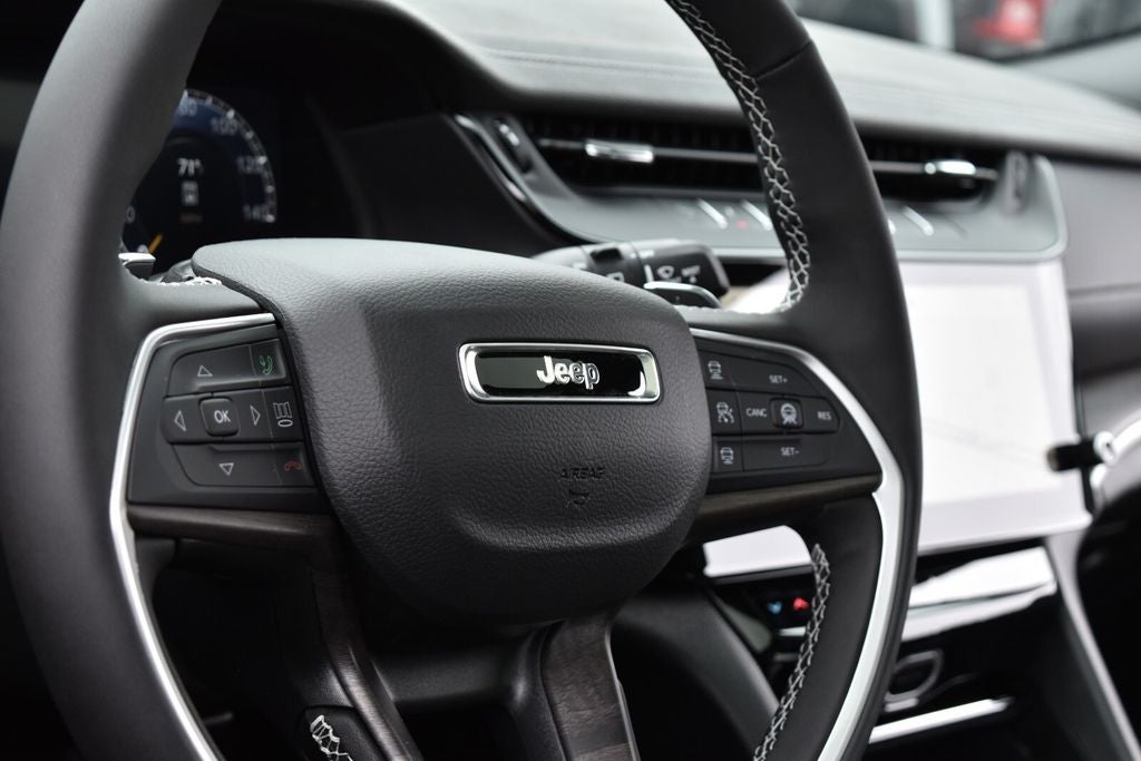 2027 Jeep Grand Cherokee Altitude