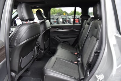 2027 Jeep Grand Cherokee Altitude
