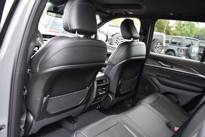 2027 Jeep Grand Cherokee Altitude