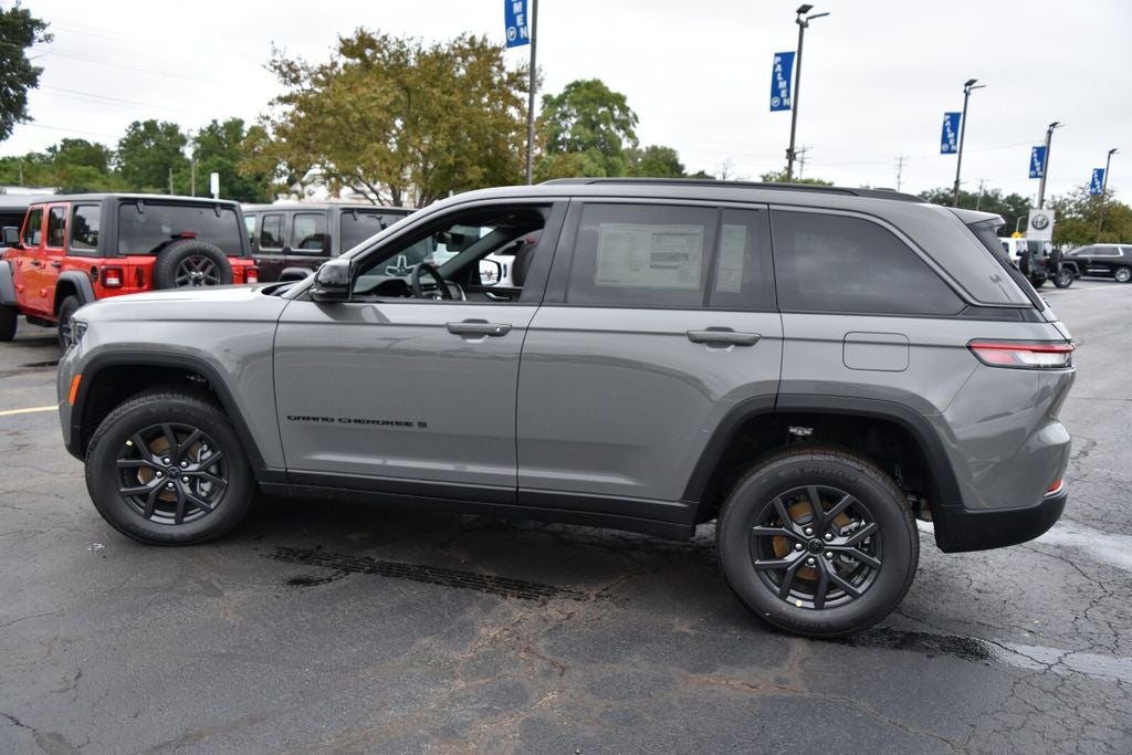 2027 Jeep Grand Cherokee Altitude