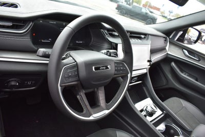 2026 Jeep Grand Cherokee Laredo Altitude