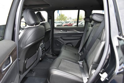 2026 Jeep Grand Cherokee Laredo Altitude
