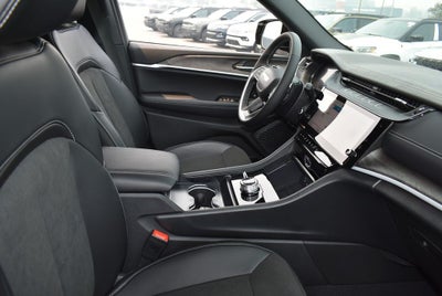 2026 Jeep Grand Cherokee Altitude