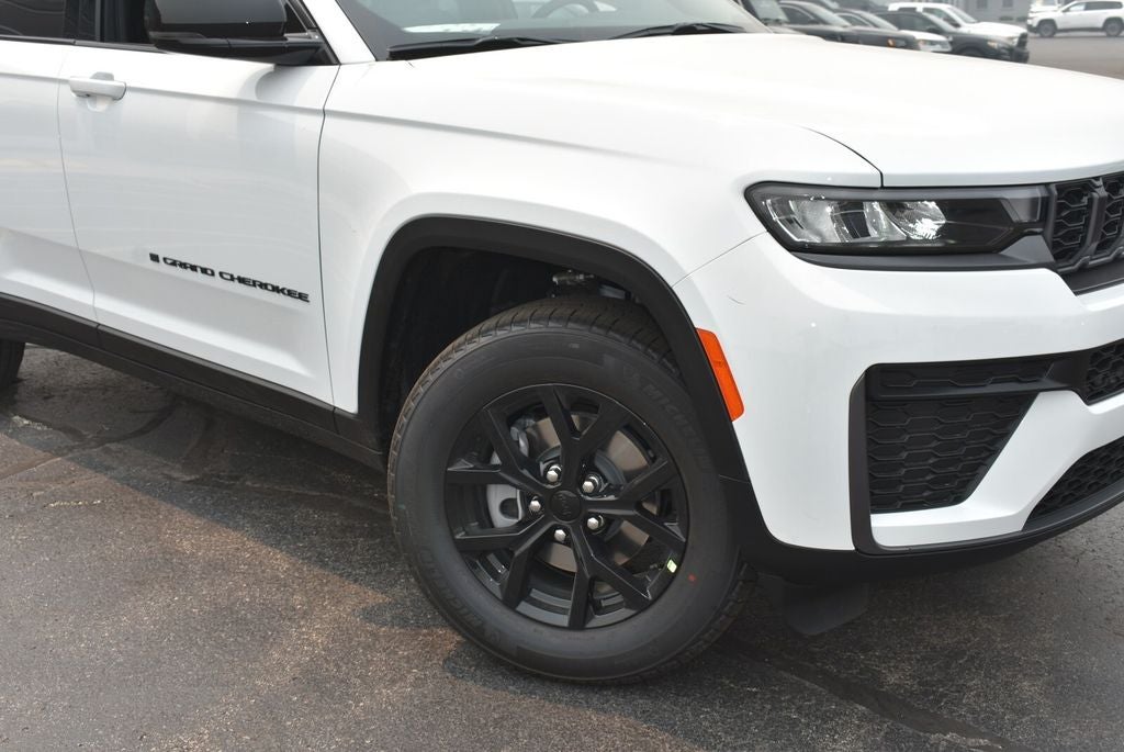 2026 Jeep Grand Cherokee Altitude