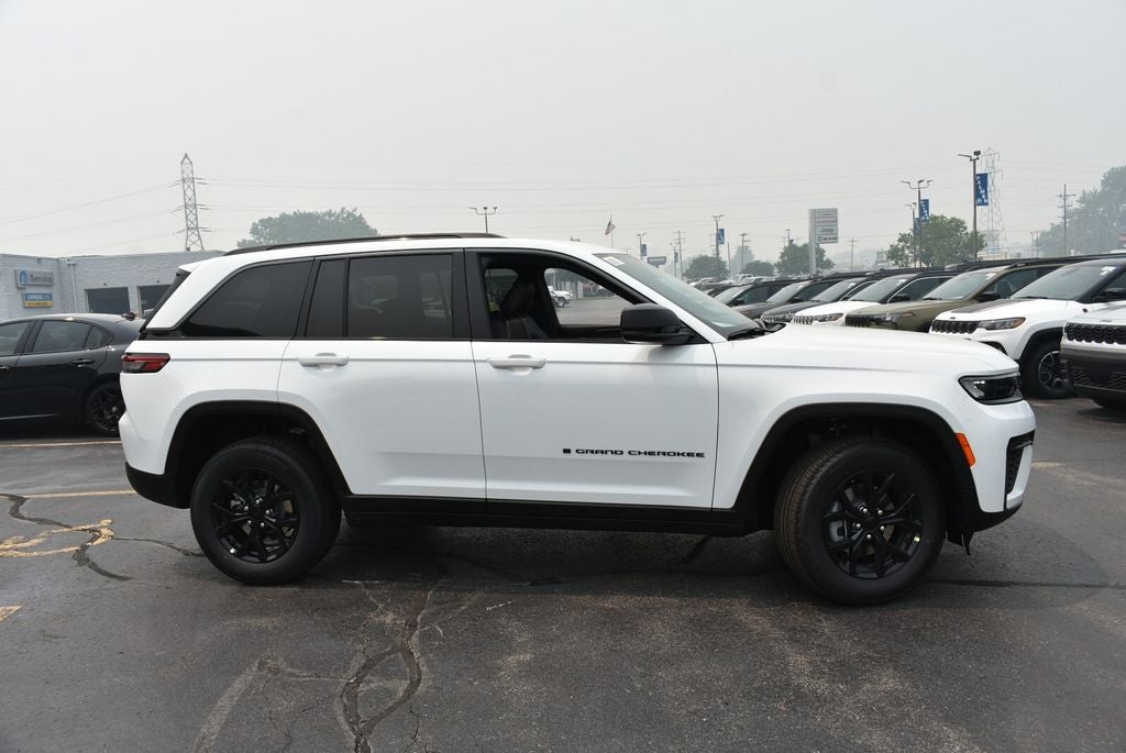 2026 Jeep Grand Cherokee Altitude