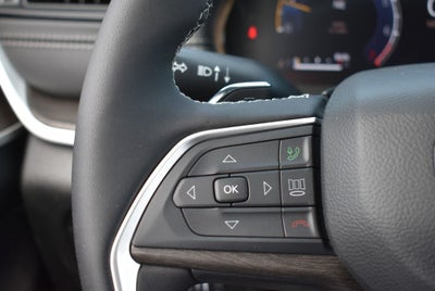 2026 Jeep Grand Cherokee Laredo