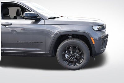 2026 Jeep Grand Cherokee Laredo