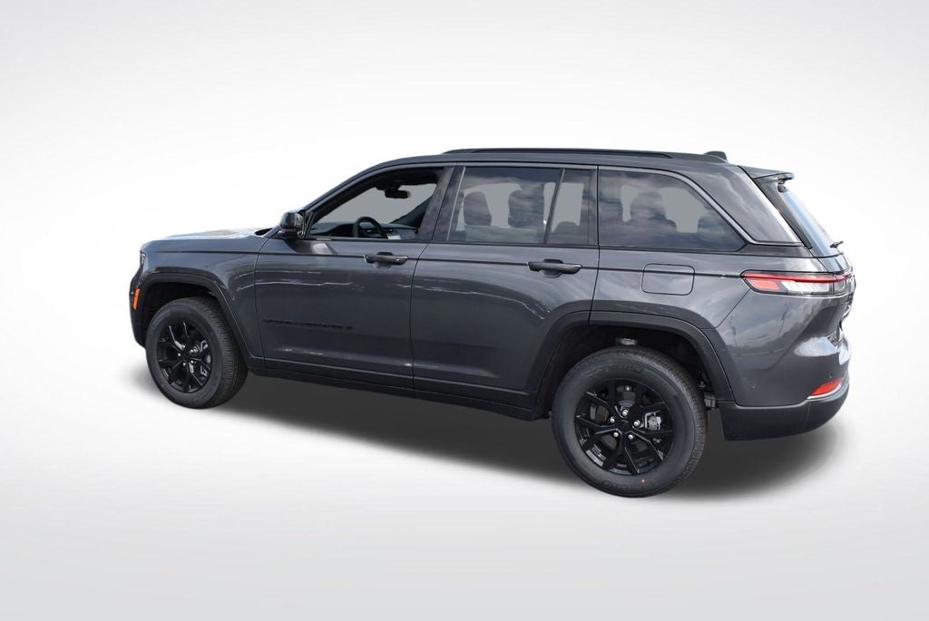2026 Jeep Grand Cherokee Laredo