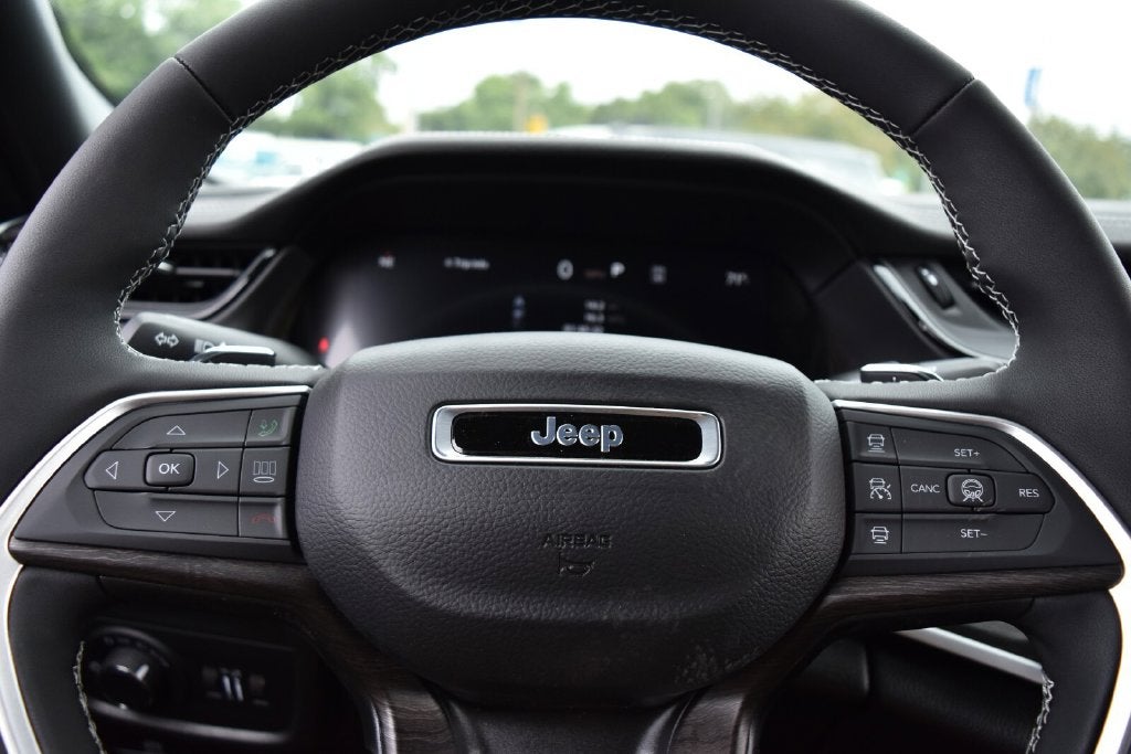 2027 Jeep Grand Cherokee Altitude