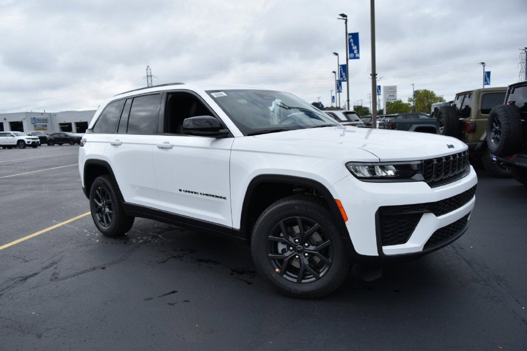 2027 Jeep Grand Cherokee Altitude