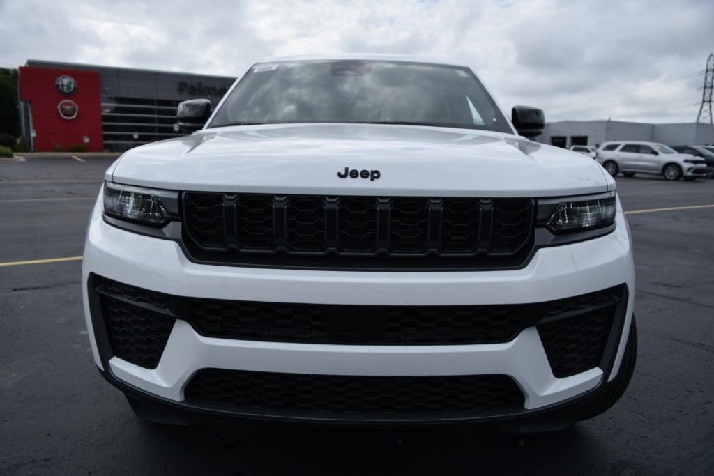 2027 Jeep Grand Cherokee Altitude