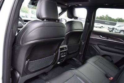 2027 Jeep Grand Cherokee Altitude