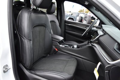 2027 Jeep Grand Cherokee Altitude