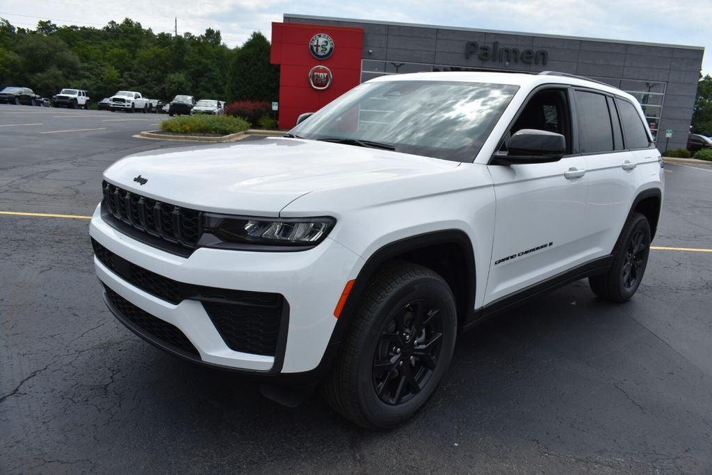 2026 Jeep Grand Cherokee Altitude