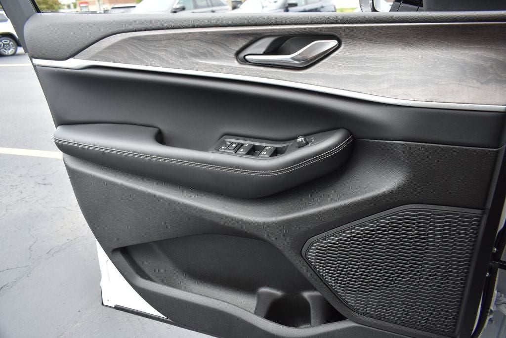 2026 Jeep Grand Cherokee Altitude