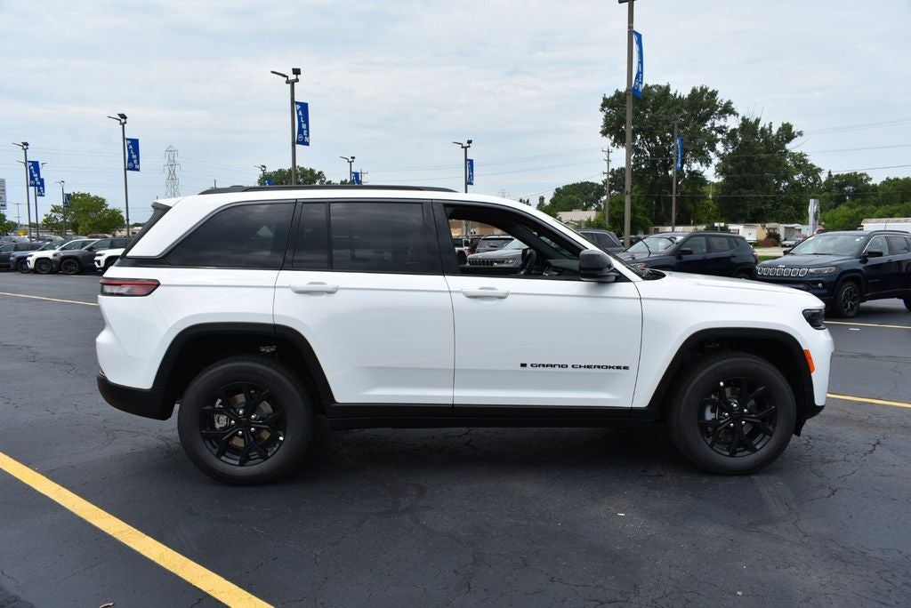 2026 Jeep Grand Cherokee Altitude