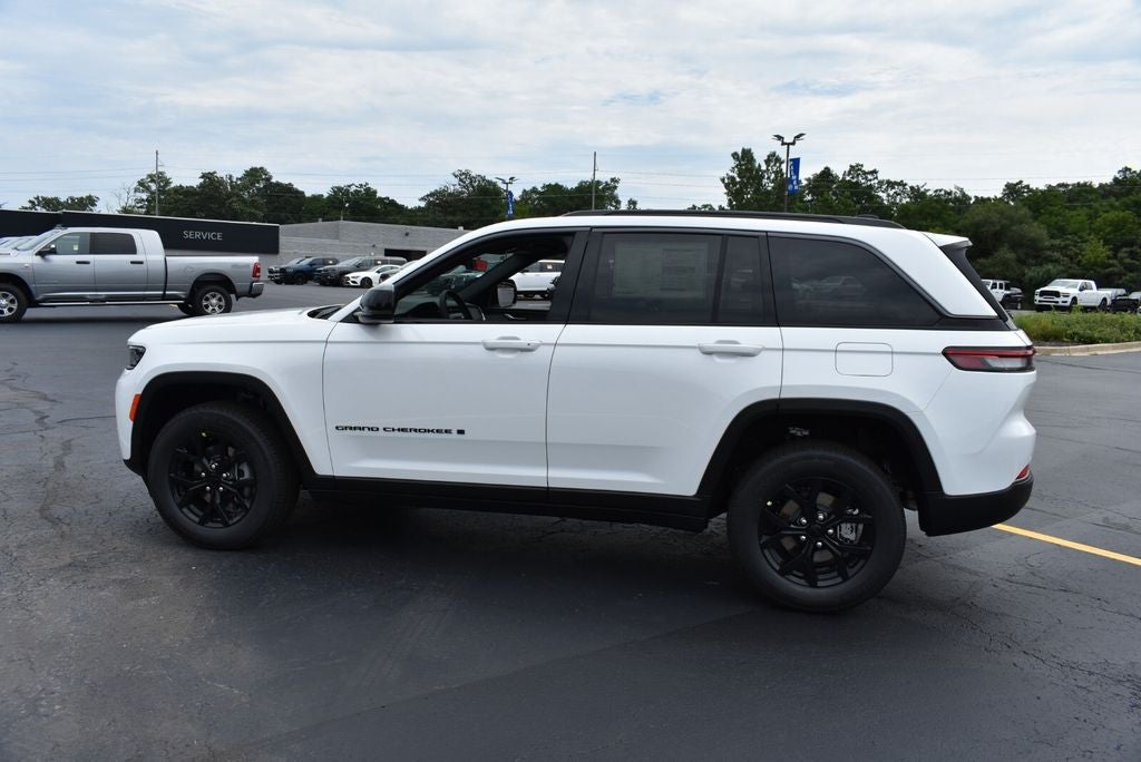 2026 Jeep Grand Cherokee Altitude