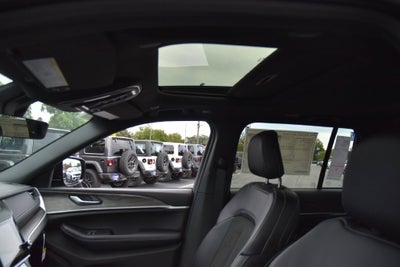 2027 Jeep Grand Cherokee Altitude