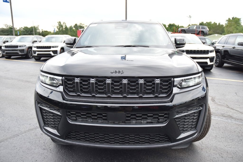 2027 Jeep Grand Cherokee Altitude
