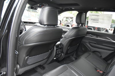 2027 Jeep Grand Cherokee Altitude